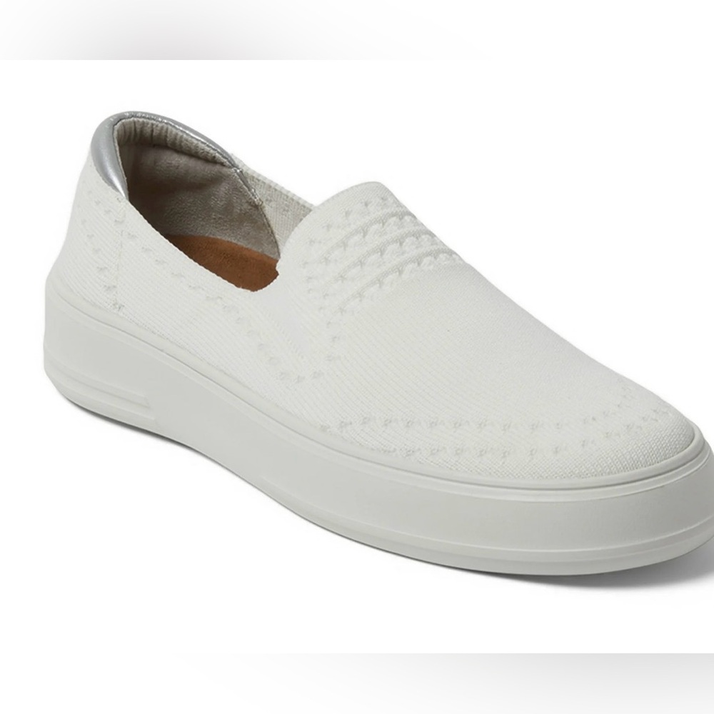 NWT Dearfoams Women's White Sophie Slip-On Sneaker in White, Size 11